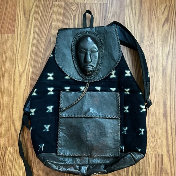 Backpack - Picture 1 of 7